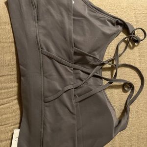 Body Up Padded Insert No Wire Sport Bra Gray NWT Size XXL. 
Removable cup